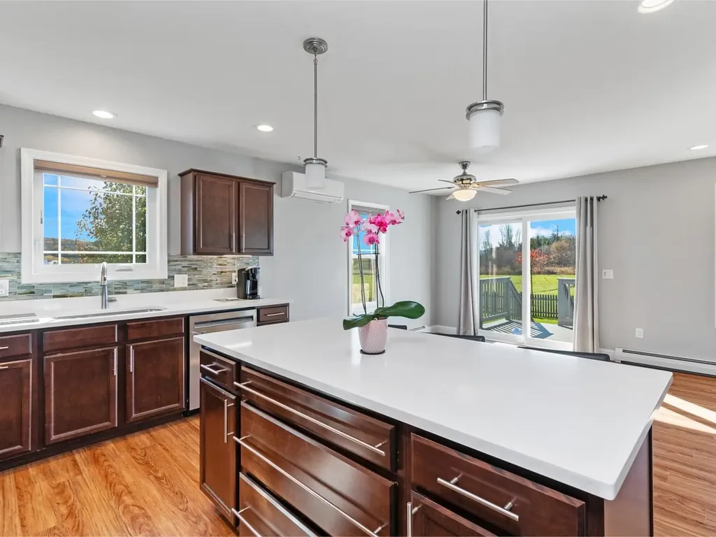 142 Commodore Drive Vergennes VT 05491