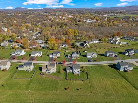 142 Commodore Drive Vergennes VT 05491