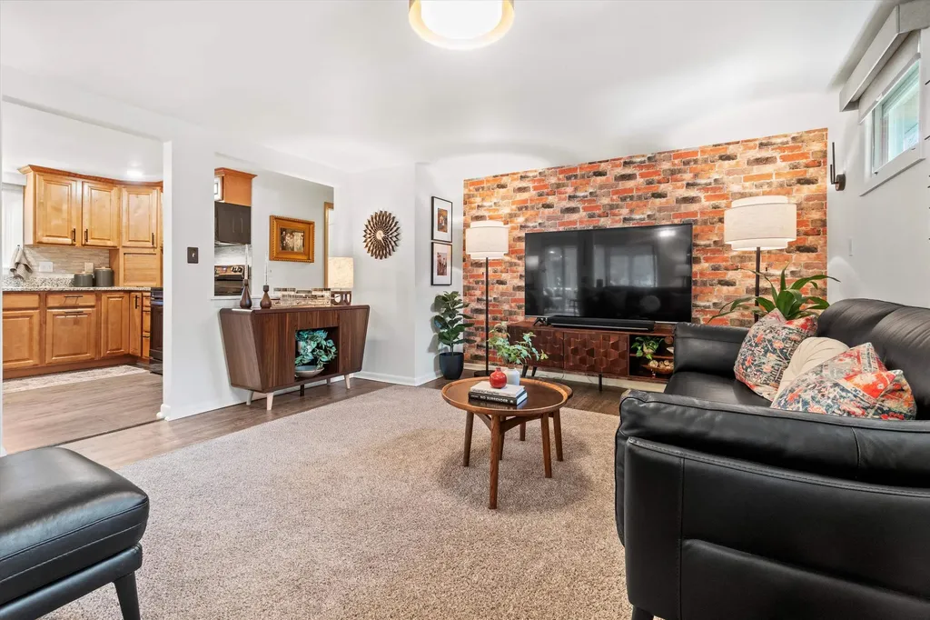 16 Stone Road Stoddard NH 03464