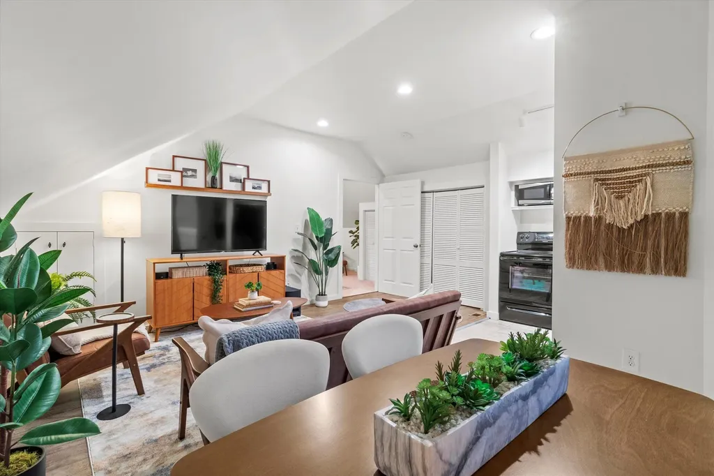 16 Stone Road Stoddard NH 03464