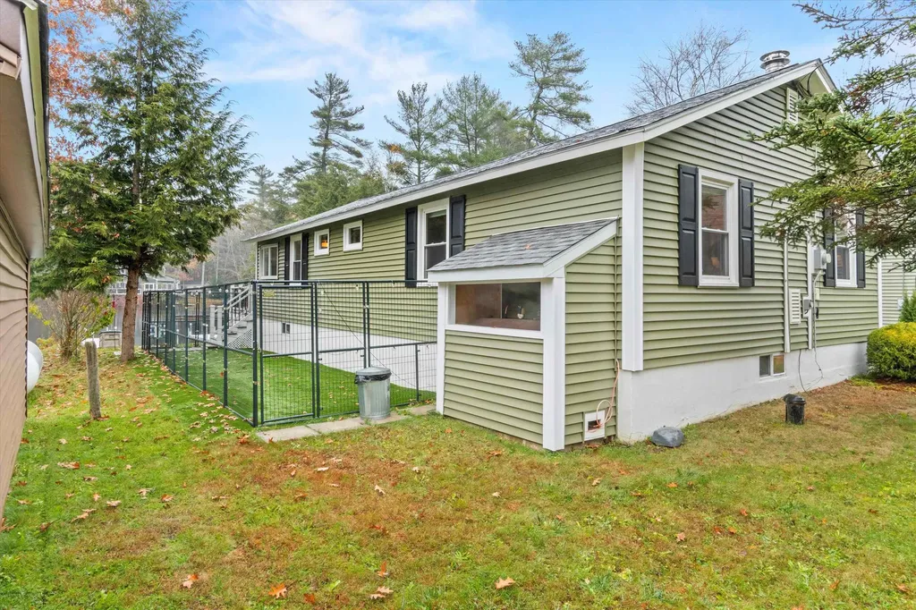 16 Stone Road Stoddard NH 03464