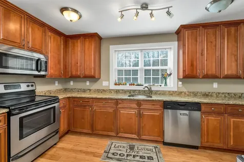 39 Breckenridge Way Laconia NH 03246