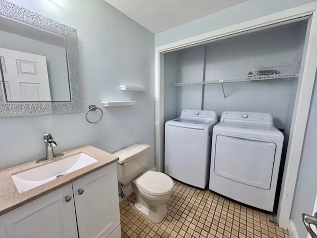 5 Tsienneto Road Derry NH 03038