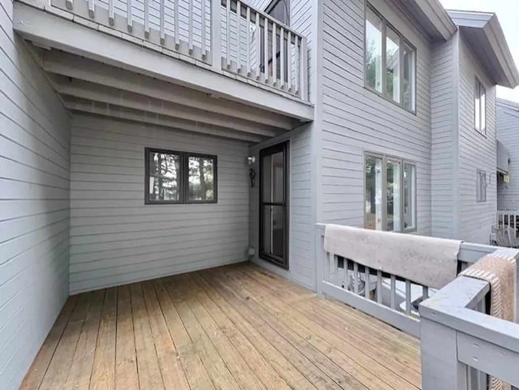 5 Tsienneto Road Derry NH 03038