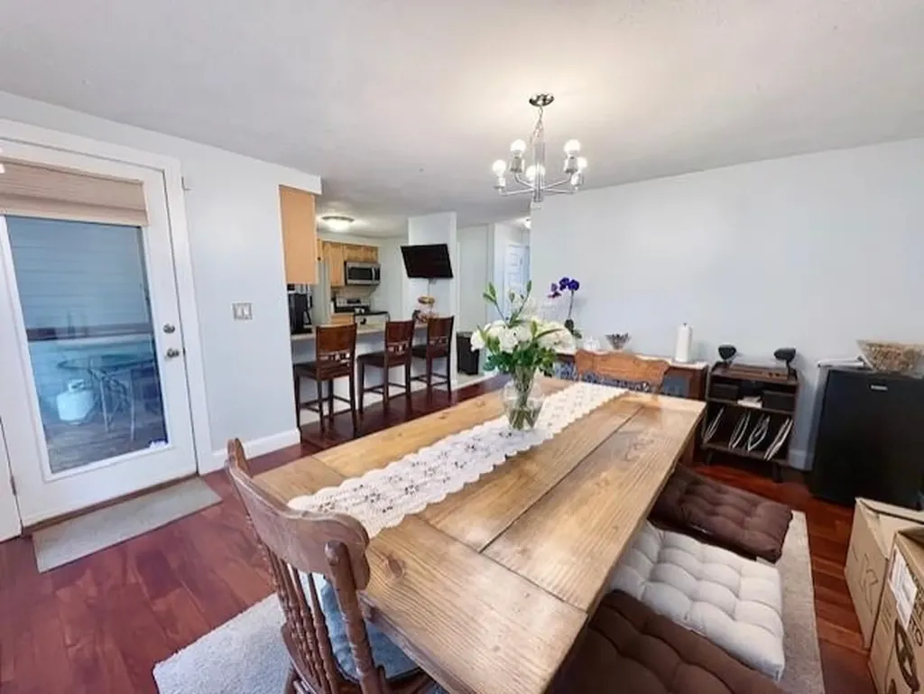 5 Tsienneto Road Derry NH 03038