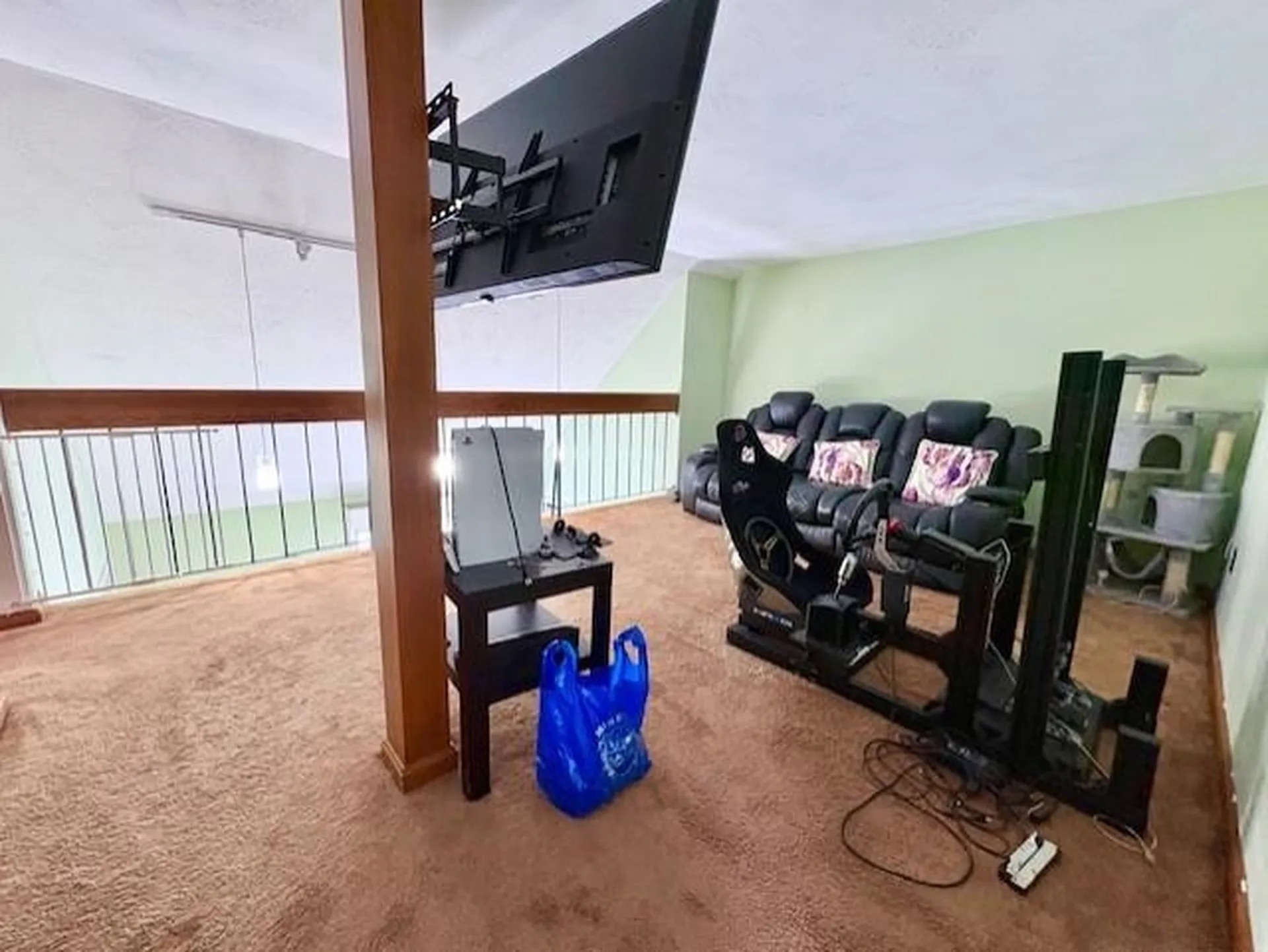 5 Tsienneto Road Derry NH 03038