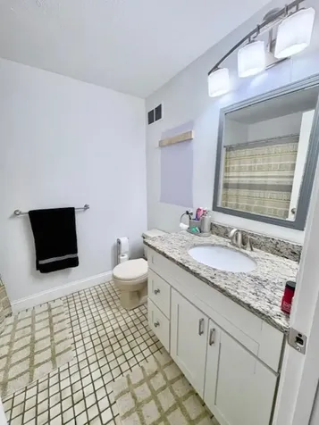 5 Tsienneto Road Derry NH 03038