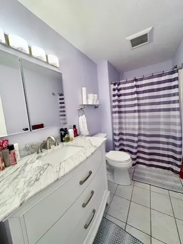 5 Tsienneto Road Derry NH 03038