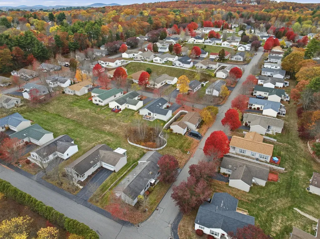 20 Ledgewood Way Manchester NH 03104