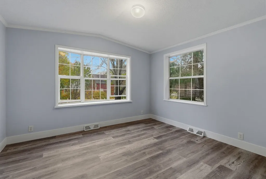 20 Ledgewood Way Manchester NH 03104