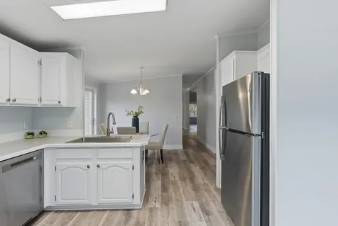 20 Ledgewood Way Manchester NH 03104