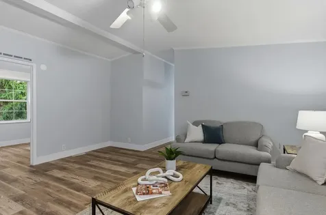 20 Ledgewood Way Manchester NH 03104