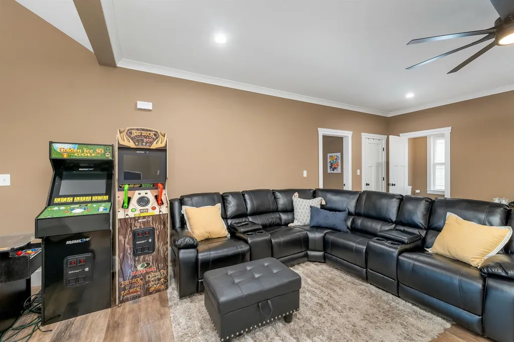 10 Echo Lane Laconia NH 03246