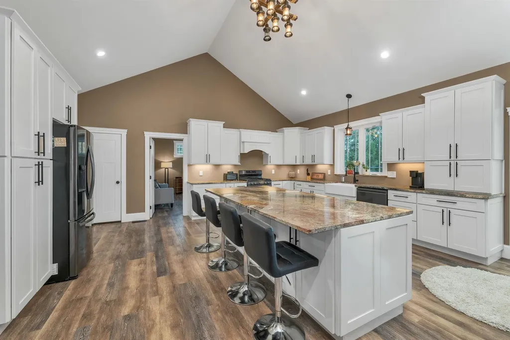 10 Echo Lane Laconia NH 03246