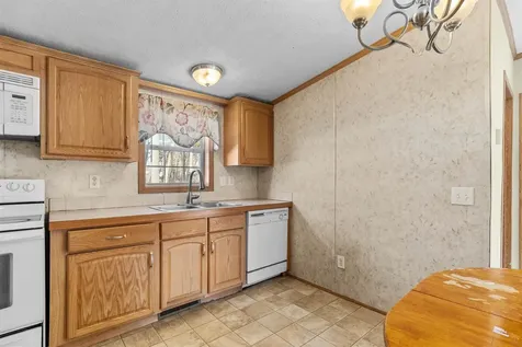 8 Perimeter Drive Rochester NH 03867