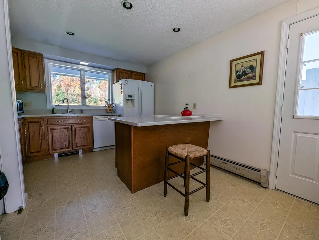 84 Old Jaffrey Road Peterborough NH 03458