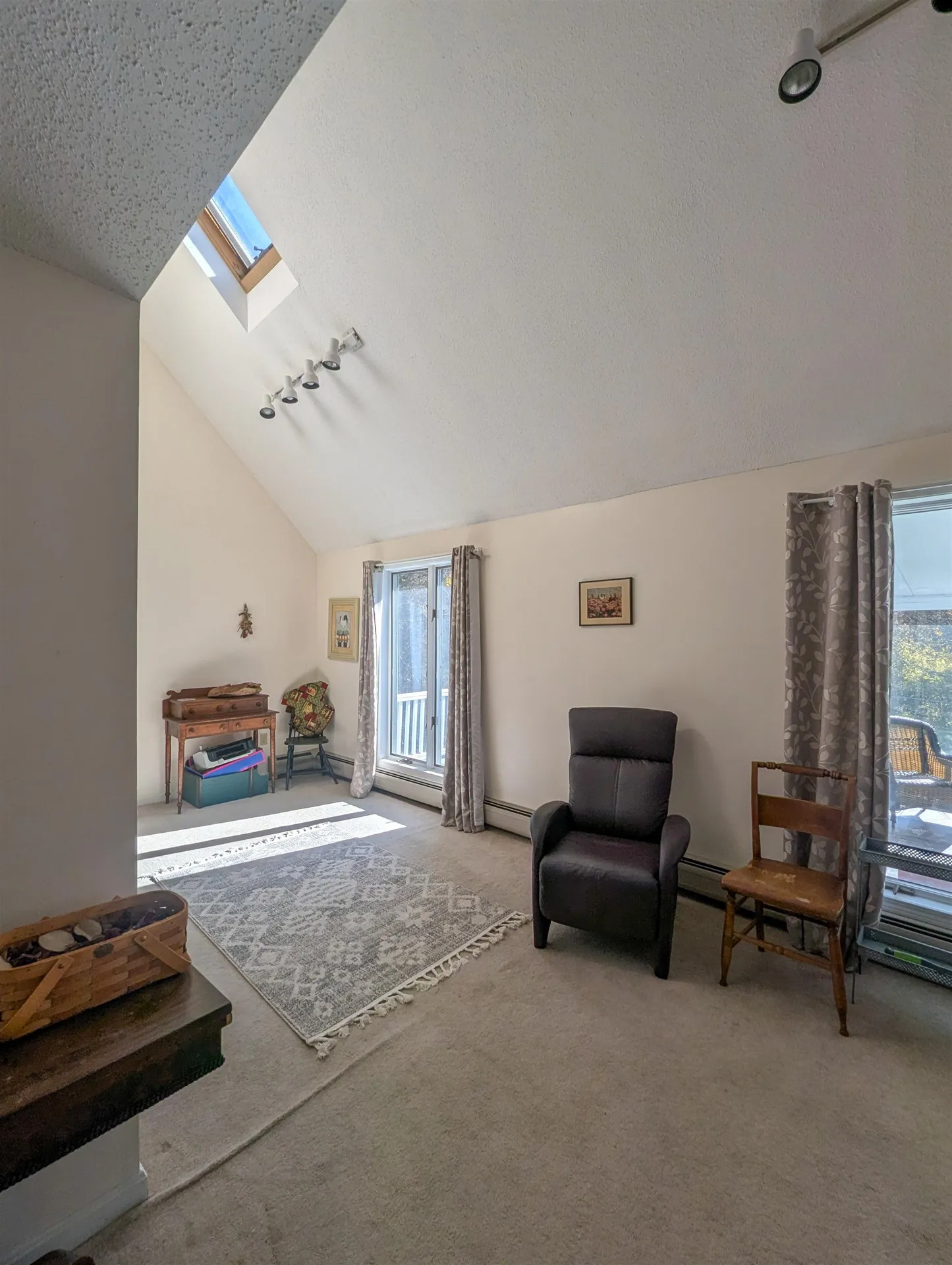 84 Old Jaffrey Road Peterborough NH 03458