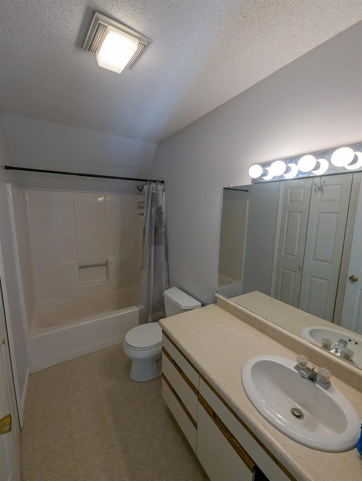 84 Old Jaffrey Road Peterborough NH 03458