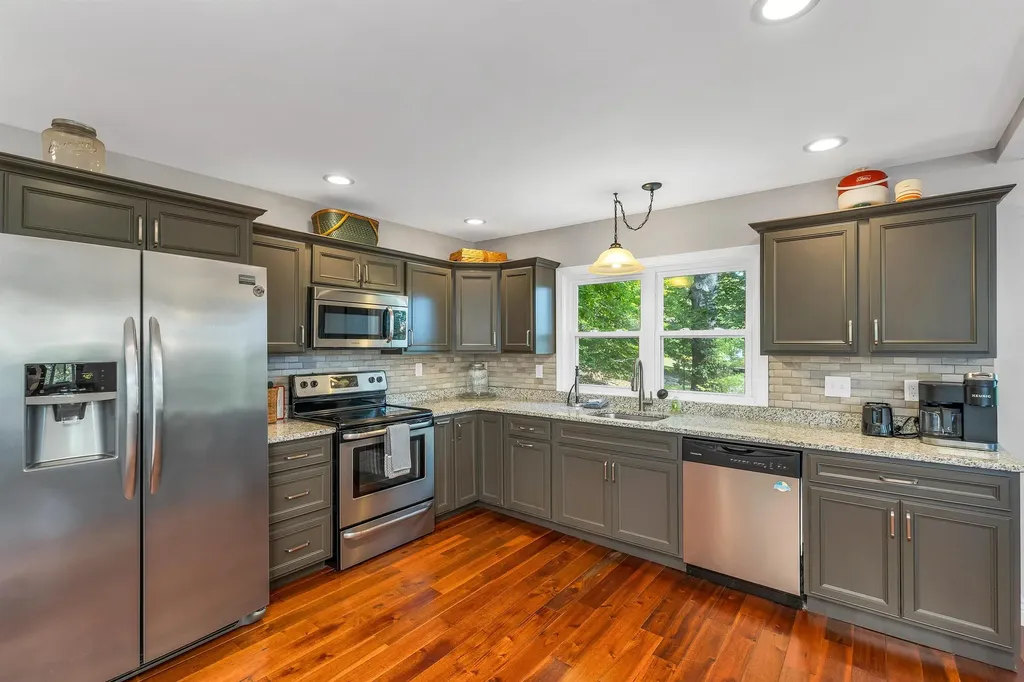 172 Center Street Wolfeboro NH 03894