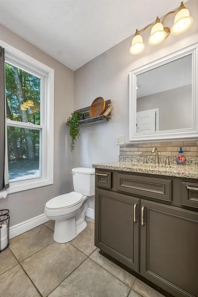 172 Center Street Wolfeboro NH 03894