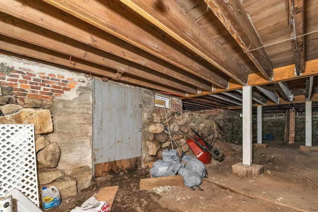 172 Center Street Wolfeboro NH 03894