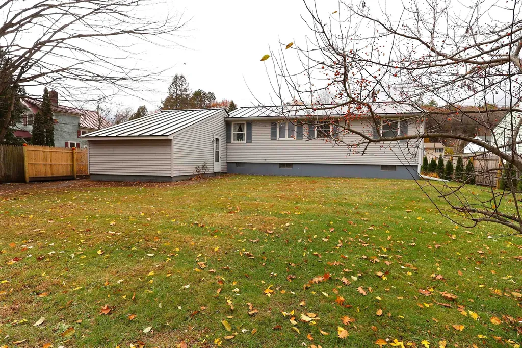 113 Hanover Street Hartford VT 05001