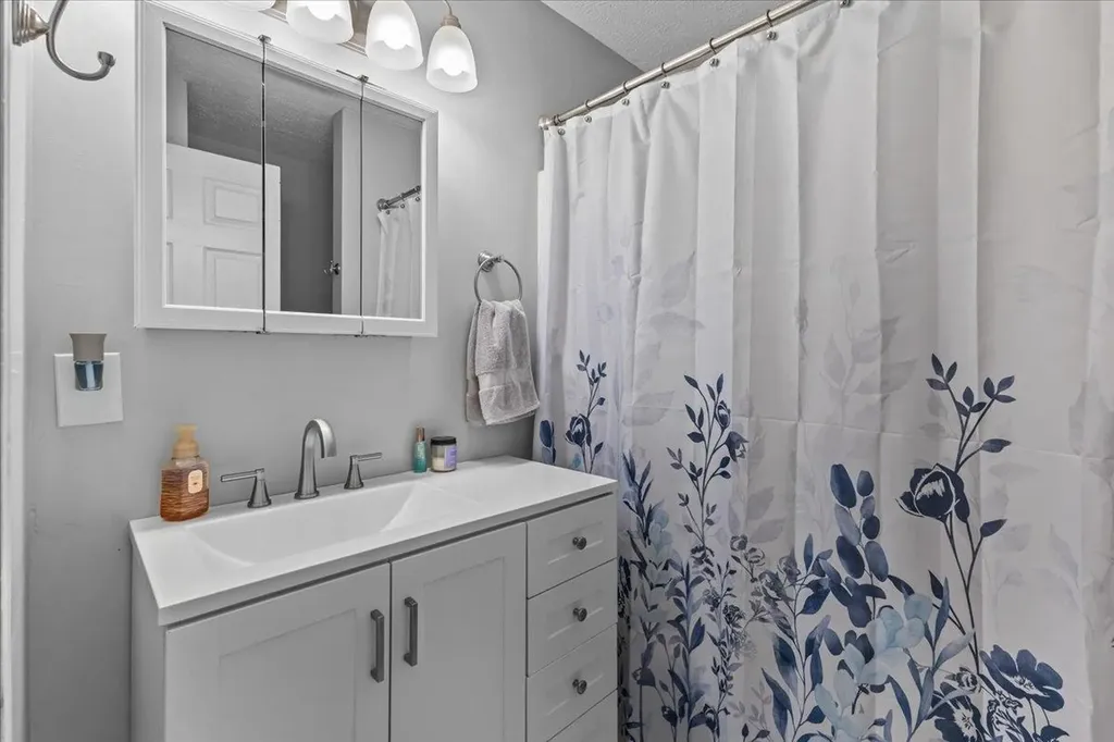 34 Tanglewood Drive St. Albans Town VT 05478