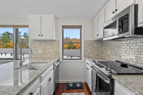 13 Moonlight Drive Newmarket NH 03857