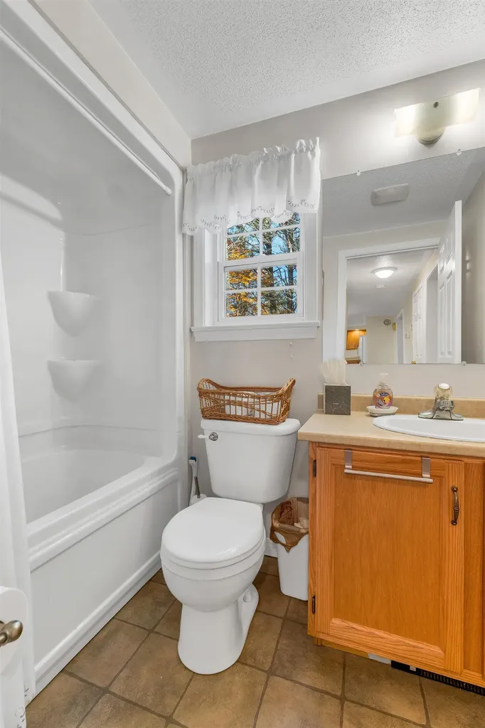 68 Berry River Road Barrington NH 03825