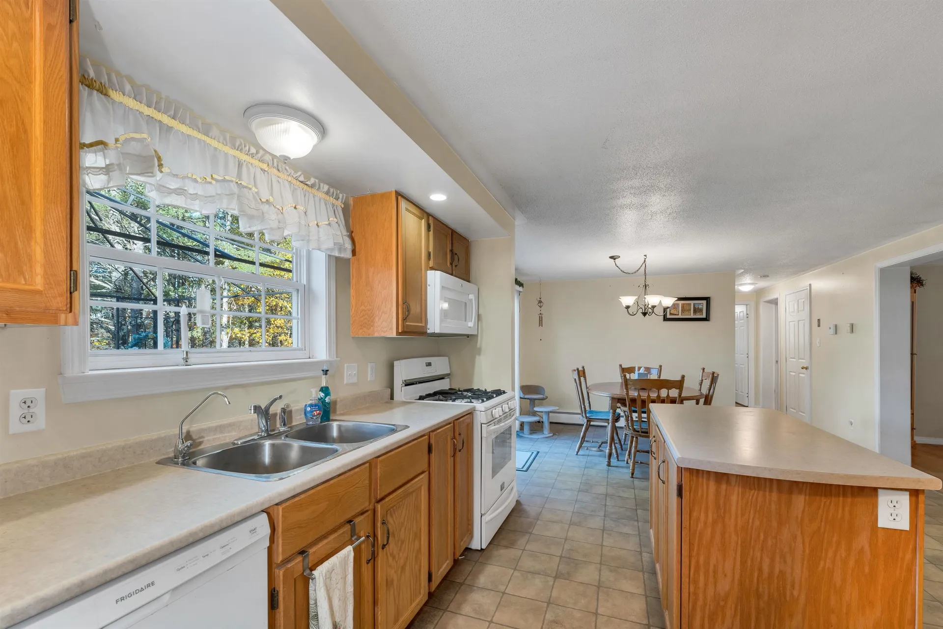 68 Berry River Road Barrington NH 03825