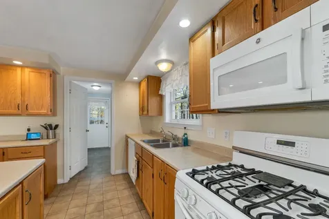 68 Berry River Road Barrington NH 03825