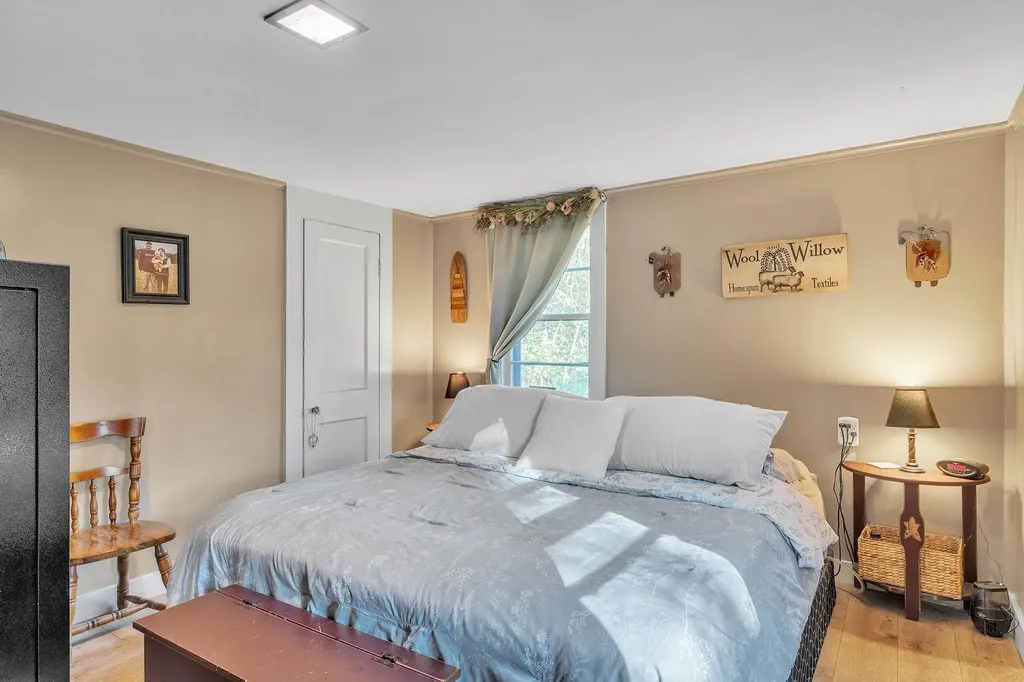 1282 Calais Road Marshfield VT 05658