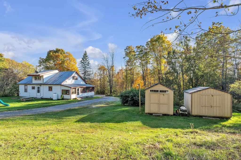 1282 Calais Road Marshfield VT 05658