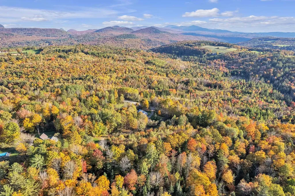 1282 Calais Road Marshfield VT 05658