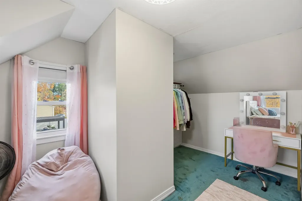 6 Russett Lane Hampstead NH 03826