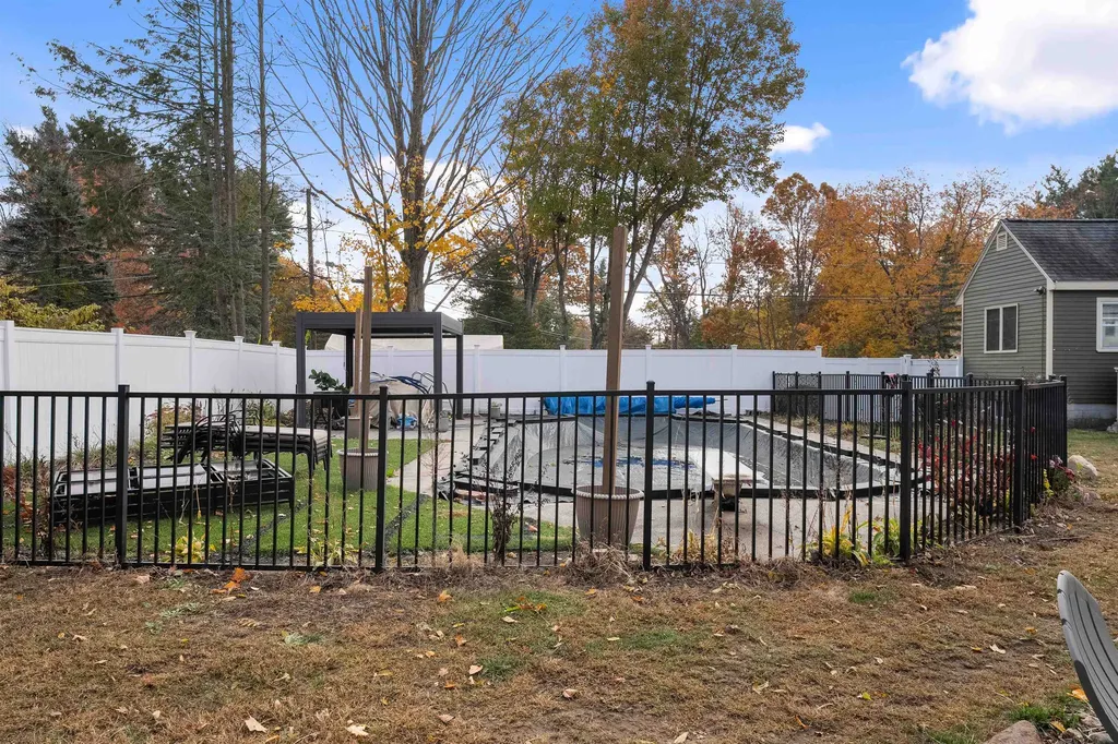 6 Russett Lane Hampstead NH 03826