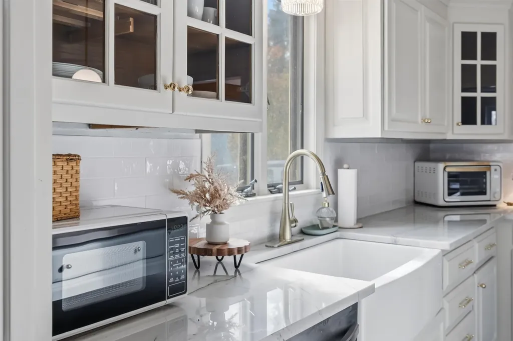 6 Russett Lane Hampstead NH 03826