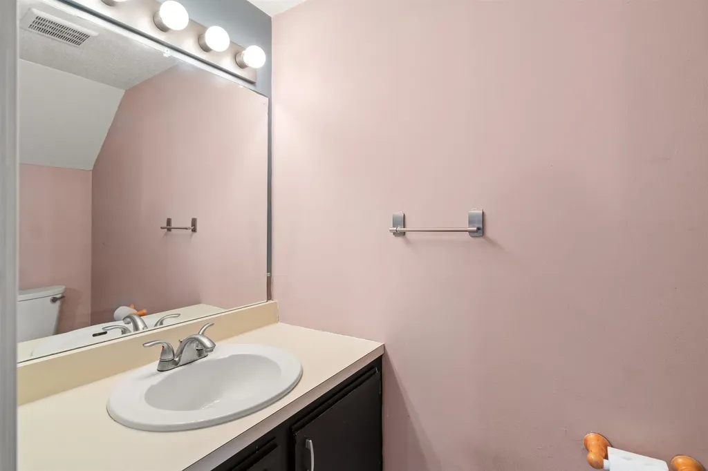 80 Woodland Green Rochester NH 03868