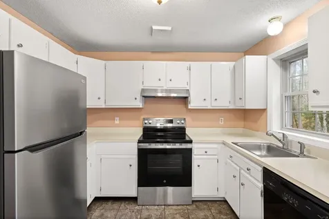 80 Woodland Green Rochester NH 03868