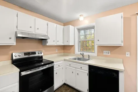 80 Woodland Green Rochester NH 03868