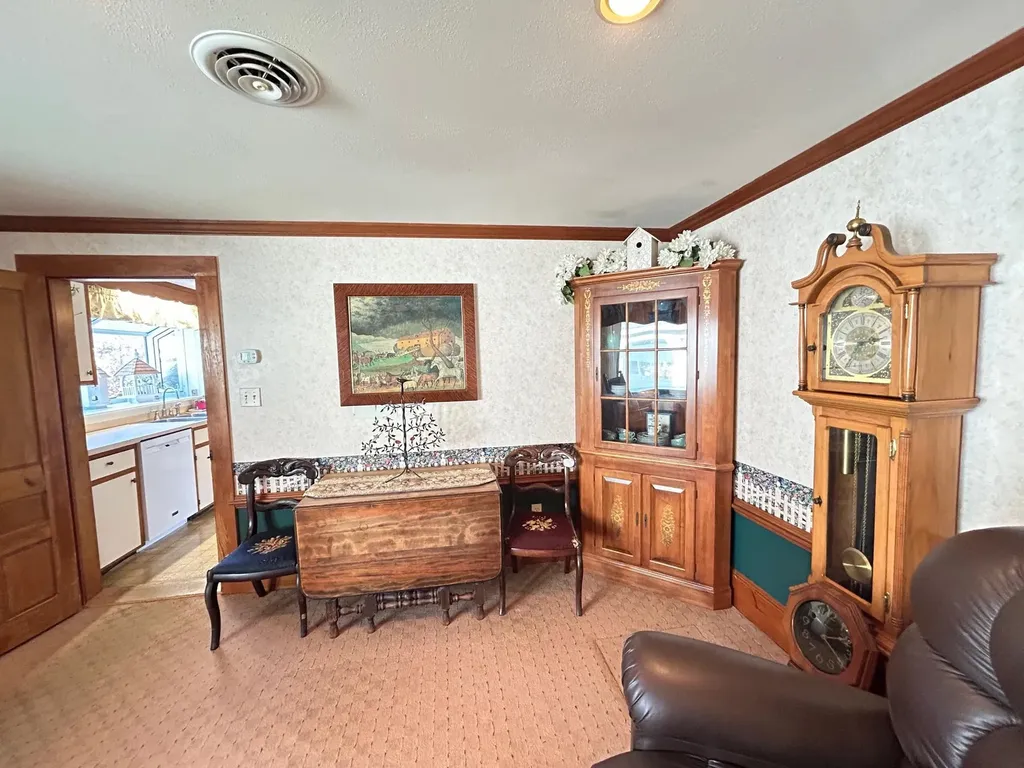 188 Drinkwater Road Kensington NH 03833