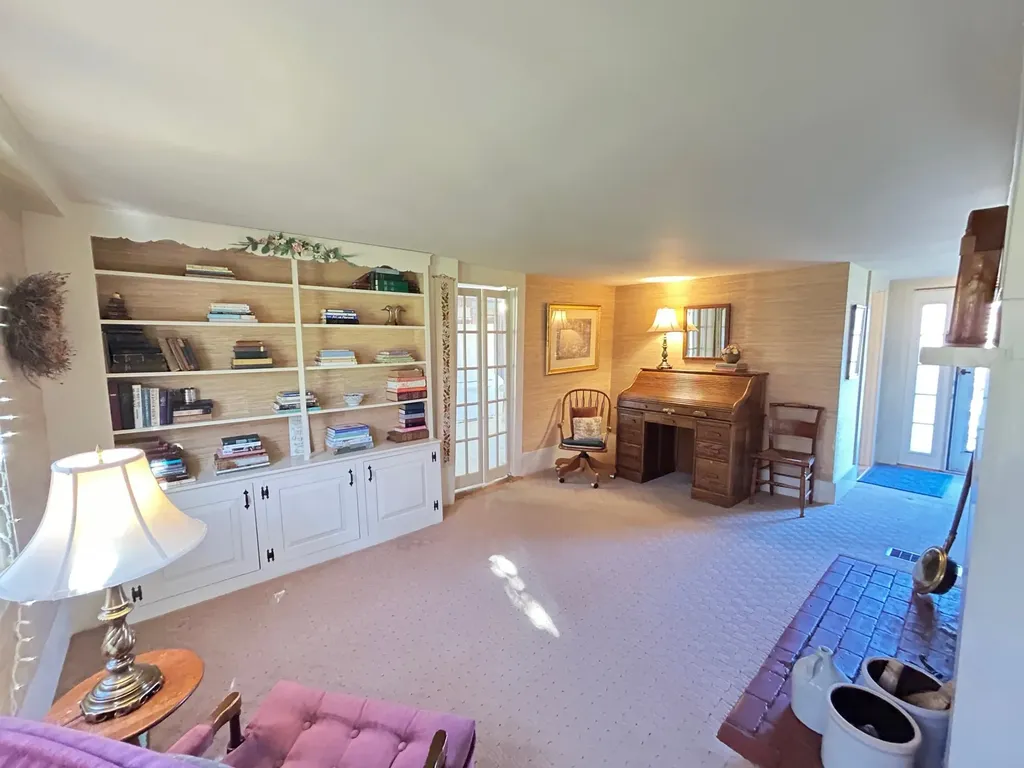 188 Drinkwater Road Kensington NH 03833