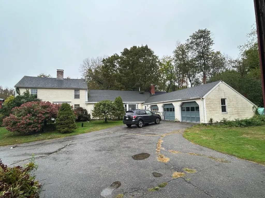 188 Drinkwater Road Kensington NH 03833