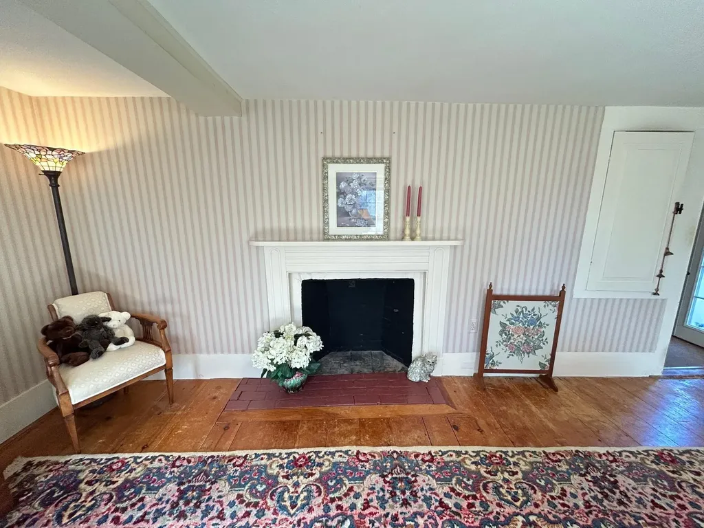 188 Drinkwater Road Kensington NH 03833