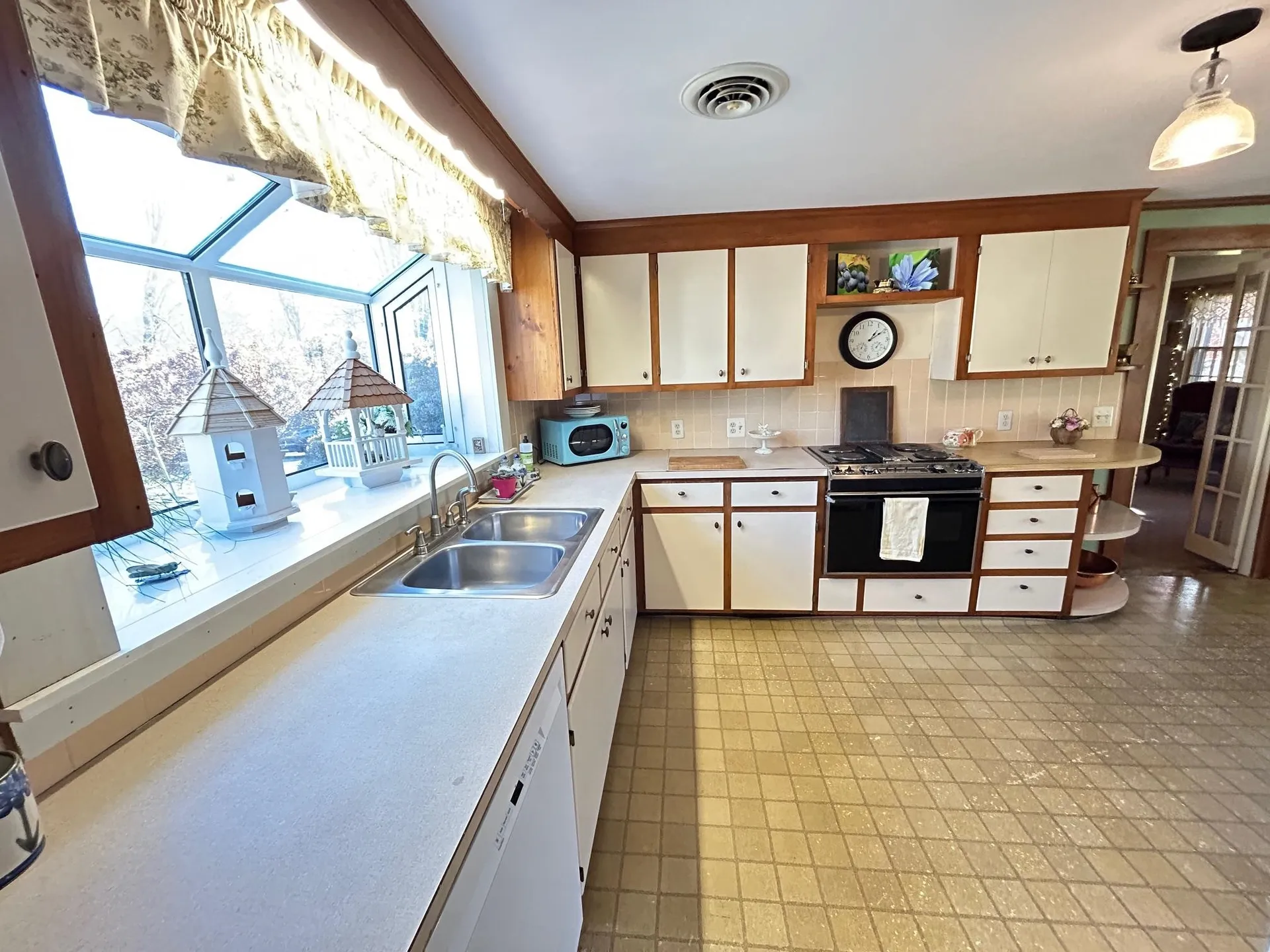 188 Drinkwater Road Kensington NH 03833