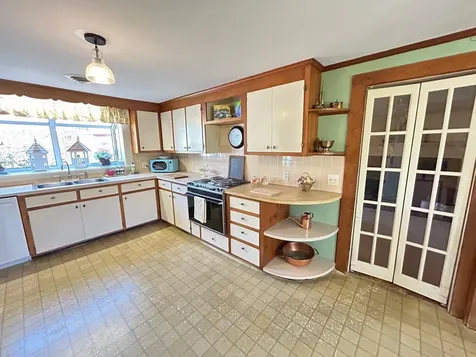 188 Drinkwater Road Kensington NH 03833