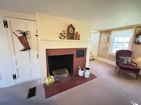 188 Drinkwater Road Kensington NH 03833