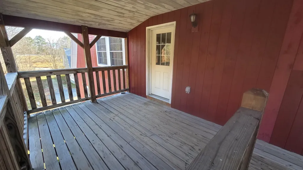 9 Roberts Road Canaan NH 03741