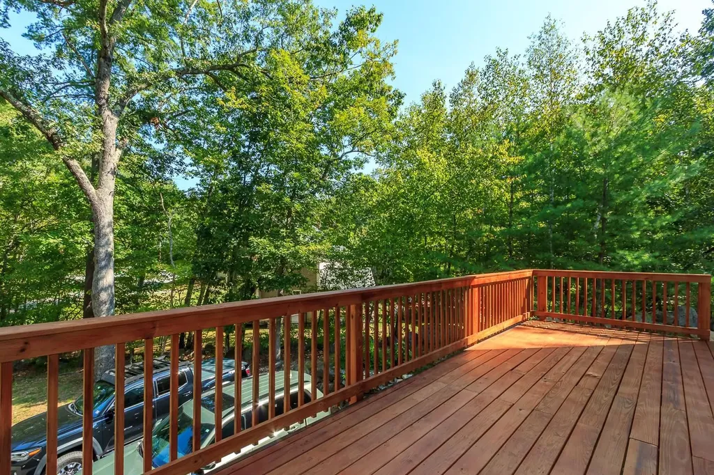 156 Little Mill Road Sandown NH 03873