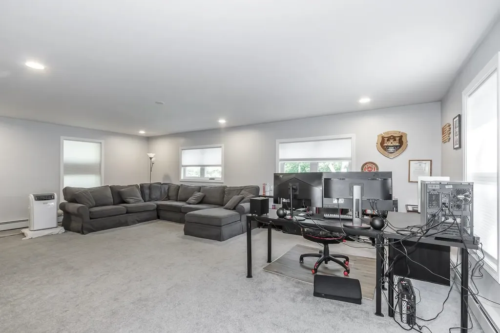 156 Little Mill Road Sandown NH 03873